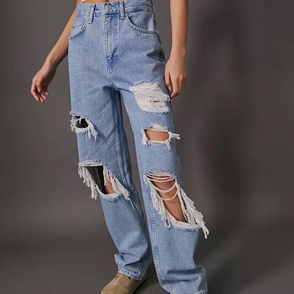 Urban Outfitters High Waist Light Wash Baggy Jeans